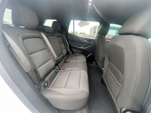 Used 2025 Chevrolet Equinox LT FWD image 39