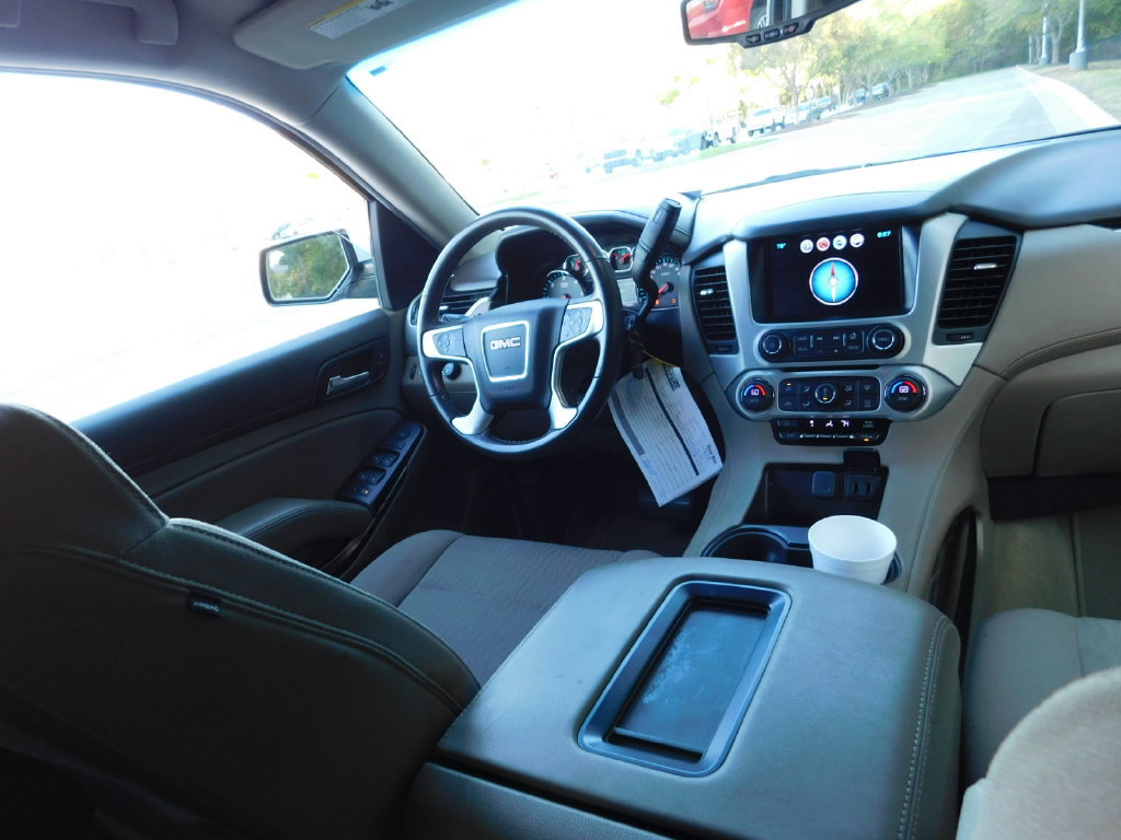 Used 2017 GMC Yukon SLE w/ SLE Value Package AWD/4WD image 6