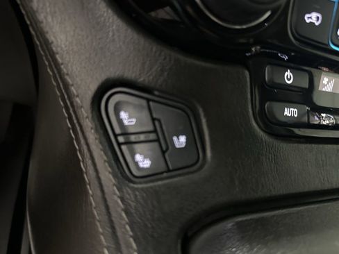 Used 2018 Chevrolet Tahoe Premier AWD/4WD image 22