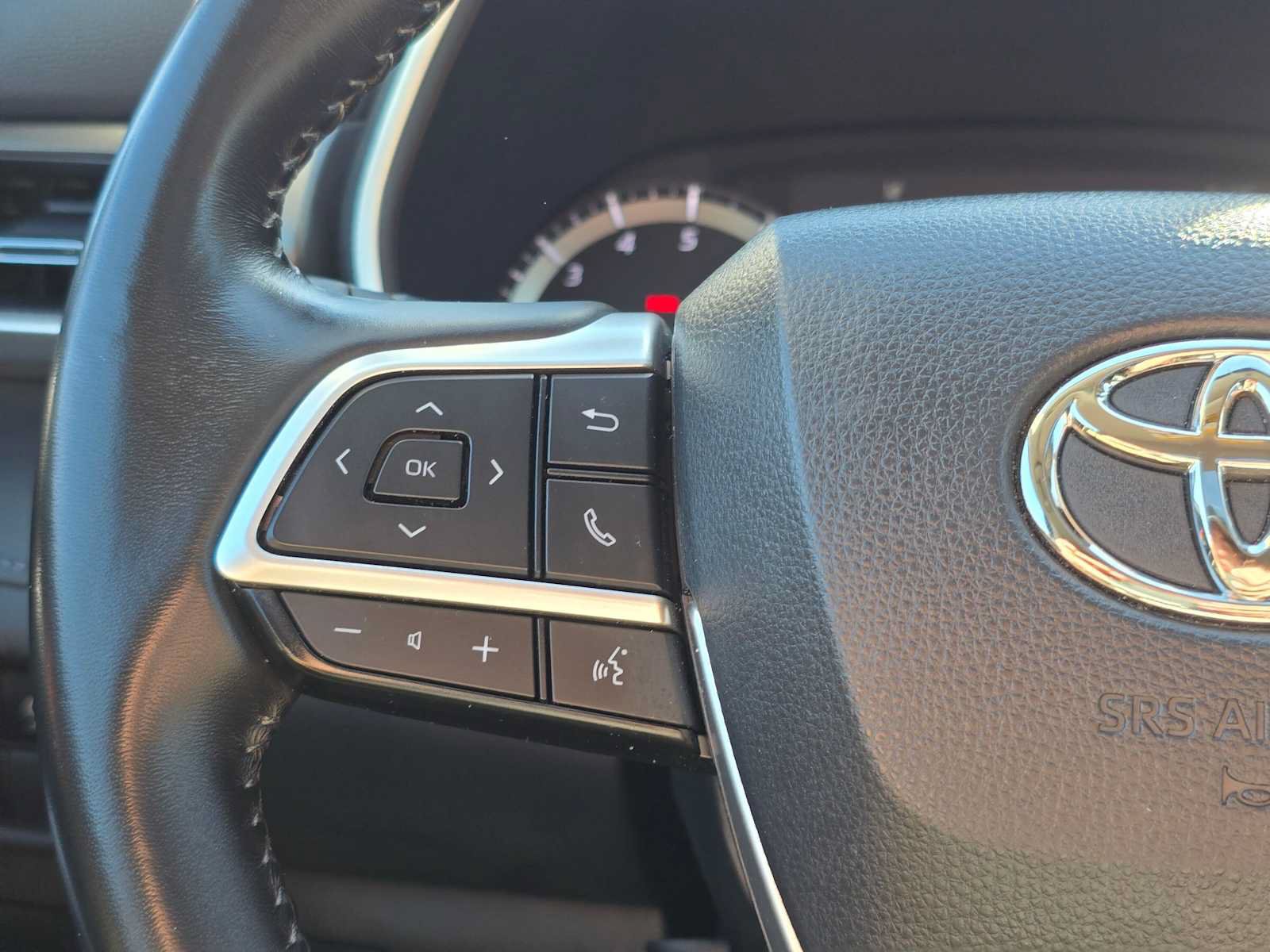 Used 2023 Toyota Highlander XLE AWD/4WD image 31