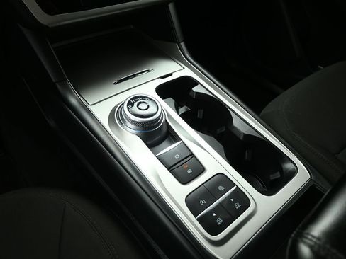 Used 2020 Ford Explorer XLT image 17