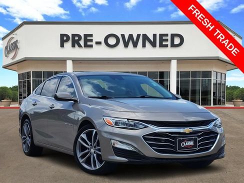 Used 2024 Chevrolet Malibu LT FWD image 1