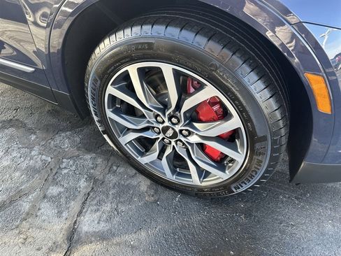 Used 2024 Cadillac XT5 Sportv image 10