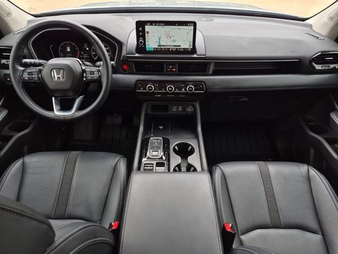 Used 2024 Honda Pilot Touring image 12