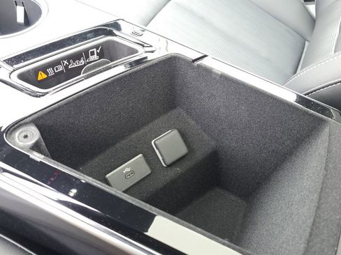 Certified 2025 Cadillac Lyriq Sport image 30