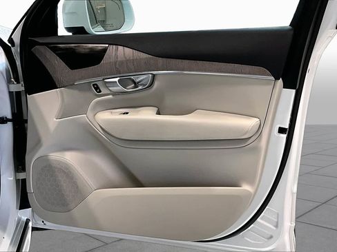 Certified 2023 Volvo XC90 B6 Plus w/ Protection Package Premier AWD/4WD image 22