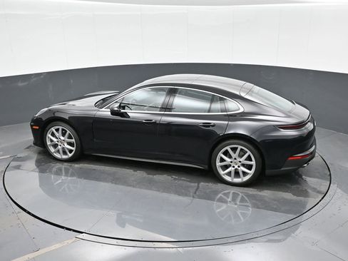 Used 2025 Porsche Panamera RWD image 27