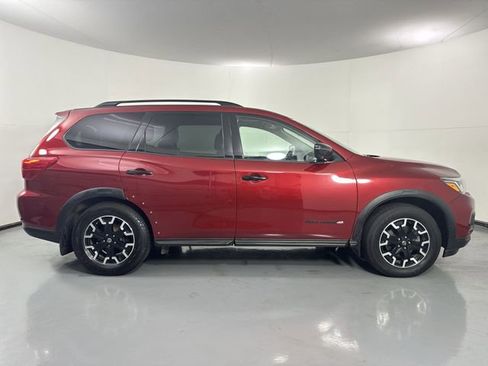 Used 2019 Nissan Pathfinder SL AWD/4WD image 38