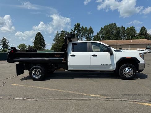 Used 2022 GMC Sierra 3500 Pro w/ Convenience Package AWD/4WD image 4