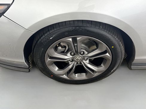 Used 2023 Honda Accord EX image 32