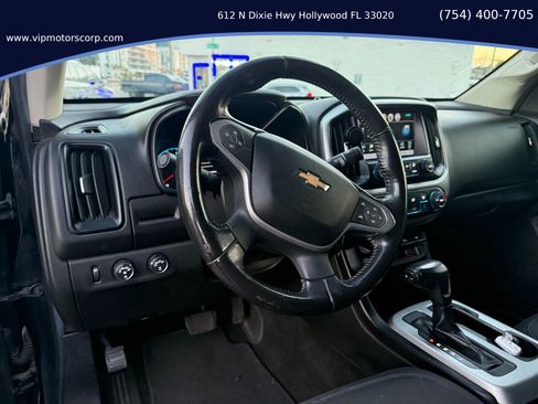 Used 2017 Chevrolet Colorado LT w/ LT Convenience Package image 9