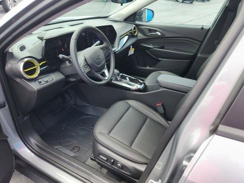 Used 2024 Buick Enclave Essence w/ Experience Buick Package image 38