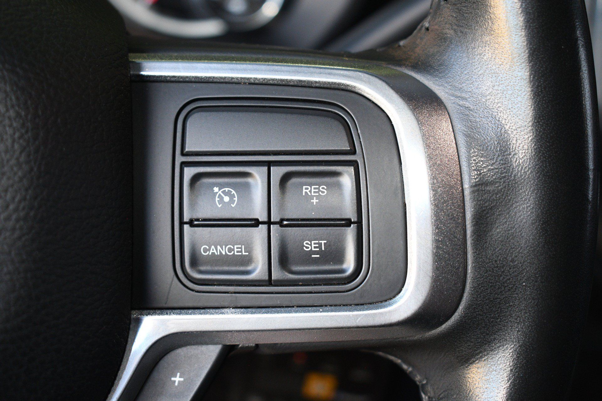 Used 2020 RAM 2500 Laramie w/ Night Edition AWD/4WD image 31
