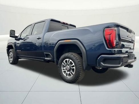 Used 2022 GMC Sierra 2500 AT4 w/ AT4 Preferred Package image 3