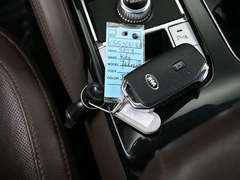 Used 2021 Kia Telluride SX image 19