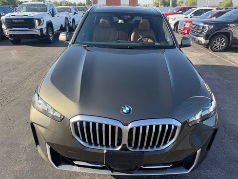 Used 2024 BMW X5 xDrive40i w/ Premium Package AWD/4WD image 9