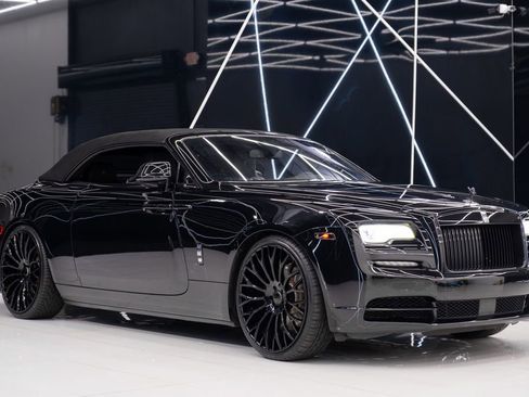 Used 2016 Rolls-Royce Dawn image 9