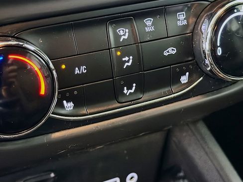 Used 2022 Chevrolet TrailBlazer LT w/ Confidence II Package image 20