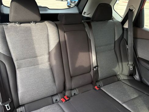 Used 2022 Nissan Rogue SV FWD image 33