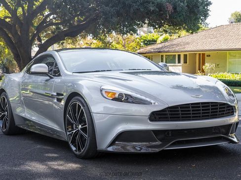 Used 2014 Aston Martin Vanquish Coupe RWD image 12