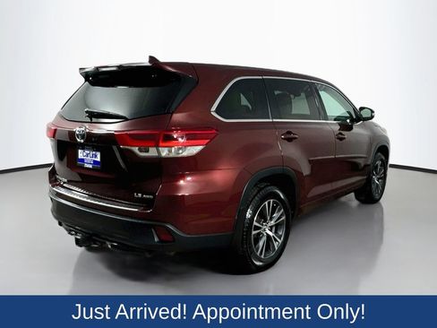 Used 2017 Toyota Highlander Plus w/ Protection Package #3 AWD/4WD image 8