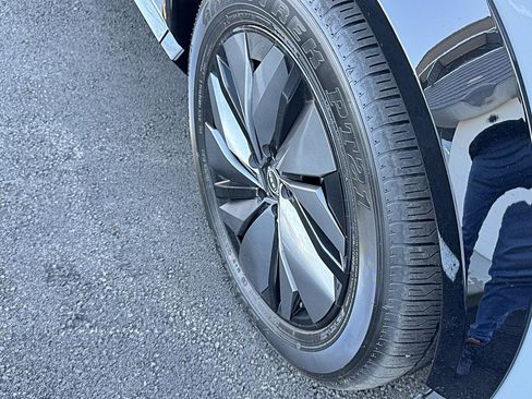 Used 2024 Nissan Ariya PLATINUM+ e-4ORCE AWD image 33