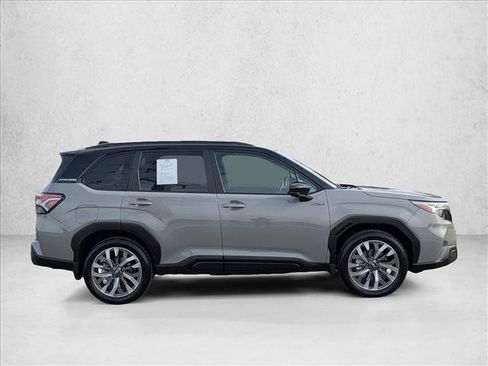 Used 2025 Subaru Forester Touring image 4
