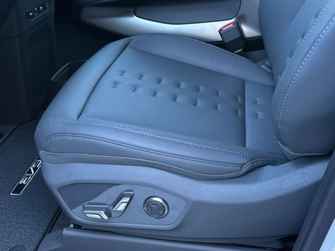 New 2026 Kia EV9 Wind image 22