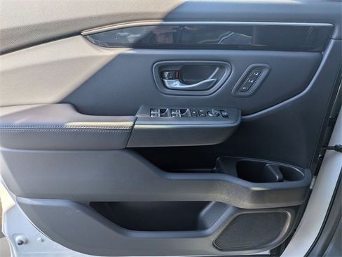 New 2025 Honda Pilot Touring image 23