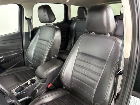 Used 2015 Ford Escape Titanium w/ Equipment Group 301A AWD/4WD image 10