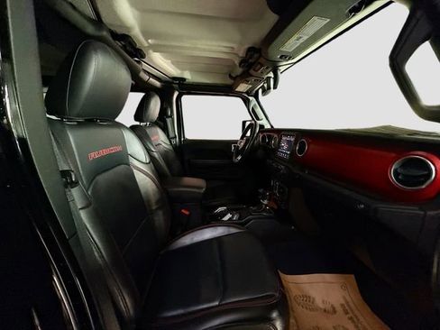 Used 2018 Jeep Wrangler Unlimited Rubicon w/ Dual Top Group image 27