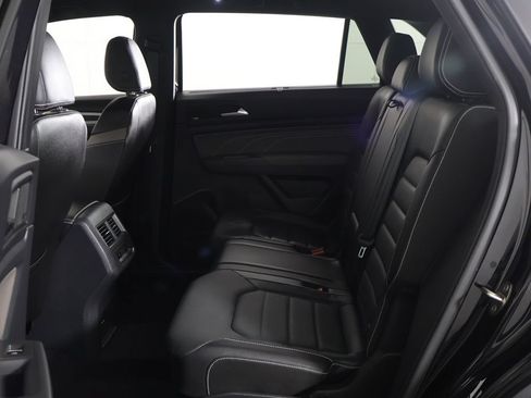 Used 2023 Volkswagen Atlas Cross Sport SEL Premium R-Line AWD/4WD image 34