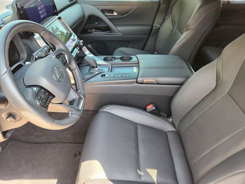 New 2026 Lexus LX 700h Luxury w/ Appearance Package AWD/4WD image 8