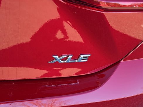 Used 2026 Toyota Camry XLE w/ Premium Package image 32