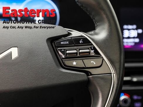 Used 2023 Kia Niro Wave w/ Wave Preserve Package image 16