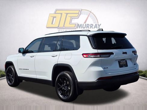 Used 2025 Jeep Grand Cherokee L Altitude image 7