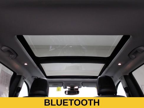 Used 2022 Jeep Cherokee Limited image 3