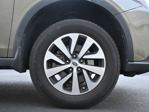 Used 2022 Subaru Outback Premium image 11