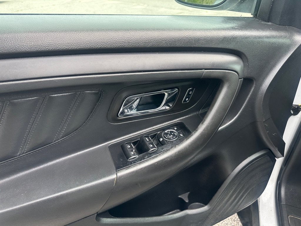Used 2017 Ford Taurus Police Interceptor AWD image 11