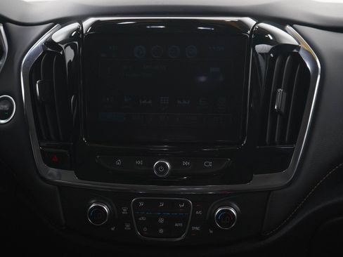 Used 2018 Chevrolet Traverse LT w/ LPO, Floor Liner Package AWD/4WD image 16
