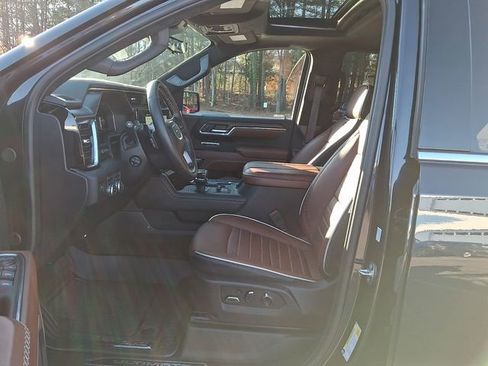 Used 2024 GMC Sierra 1500 Denali Ultimate image 17