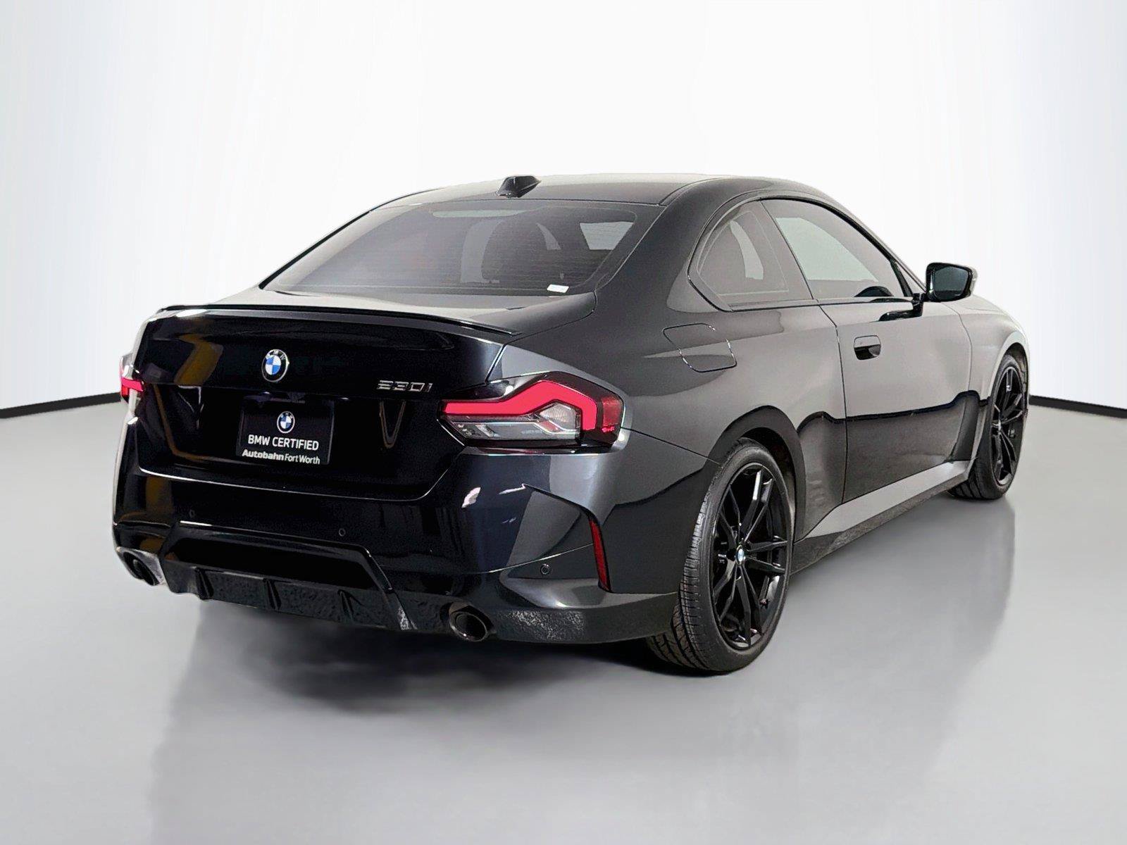 Used 2023 BMW 230i Coupe w/ M Sport Package RWD image 5