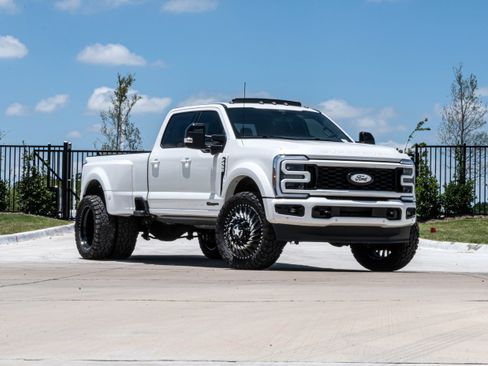 Used 2025 Ford F450 Platinum AWD/4WD image 47