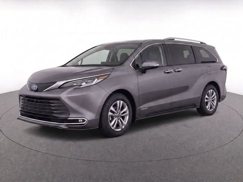 Used 2021 Toyota Sienna Platinum AWD/4WD image 10