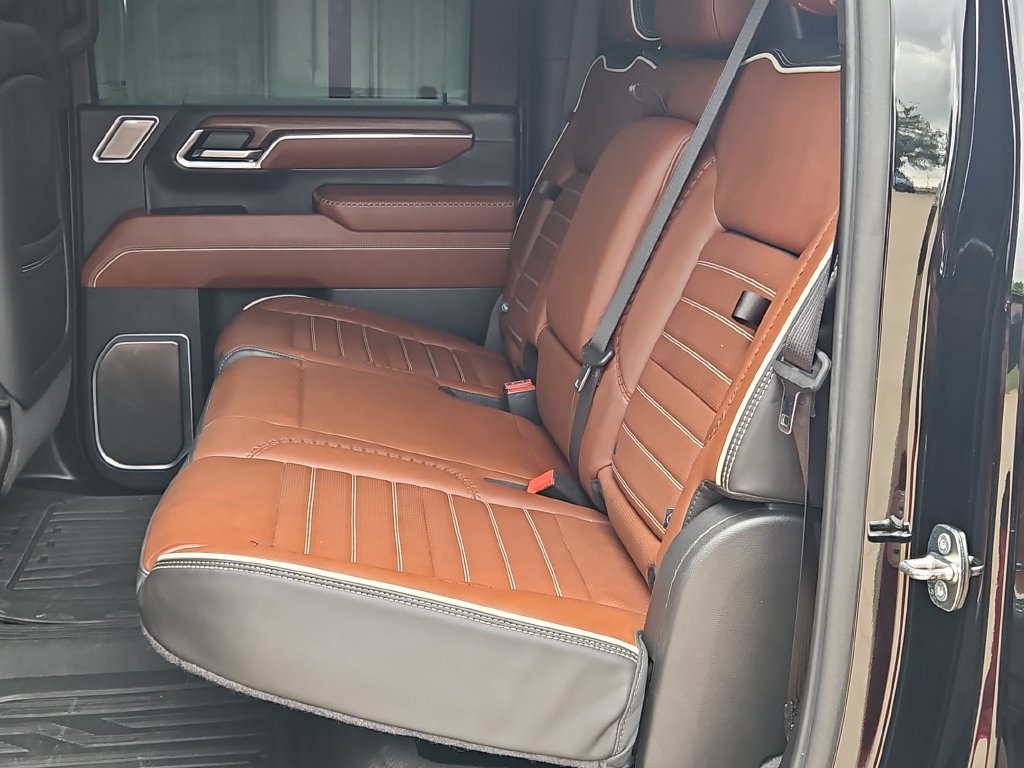 Used 2024 GMC Sierra 2500 Denali Ultimate AWD/4WD image 17