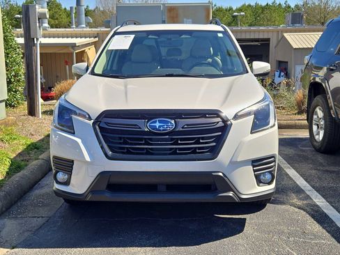 Used 2022 Subaru Forester Limited image 3