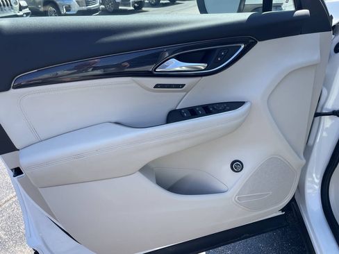 Used 2023 Buick Envision Essence AWD/4WD image 12