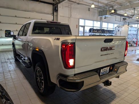 Used 2021 GMC Sierra 3500 SLE w/ SLE Value Package image 6