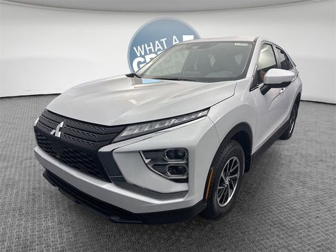 New 2026 Mitsubishi Eclipse Cross ES image 8