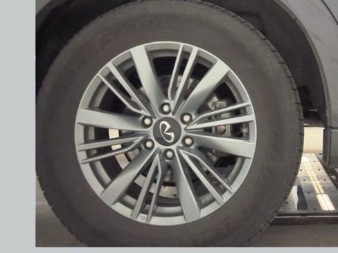 Used 2024 INFINITI QX80 Luxe image 21